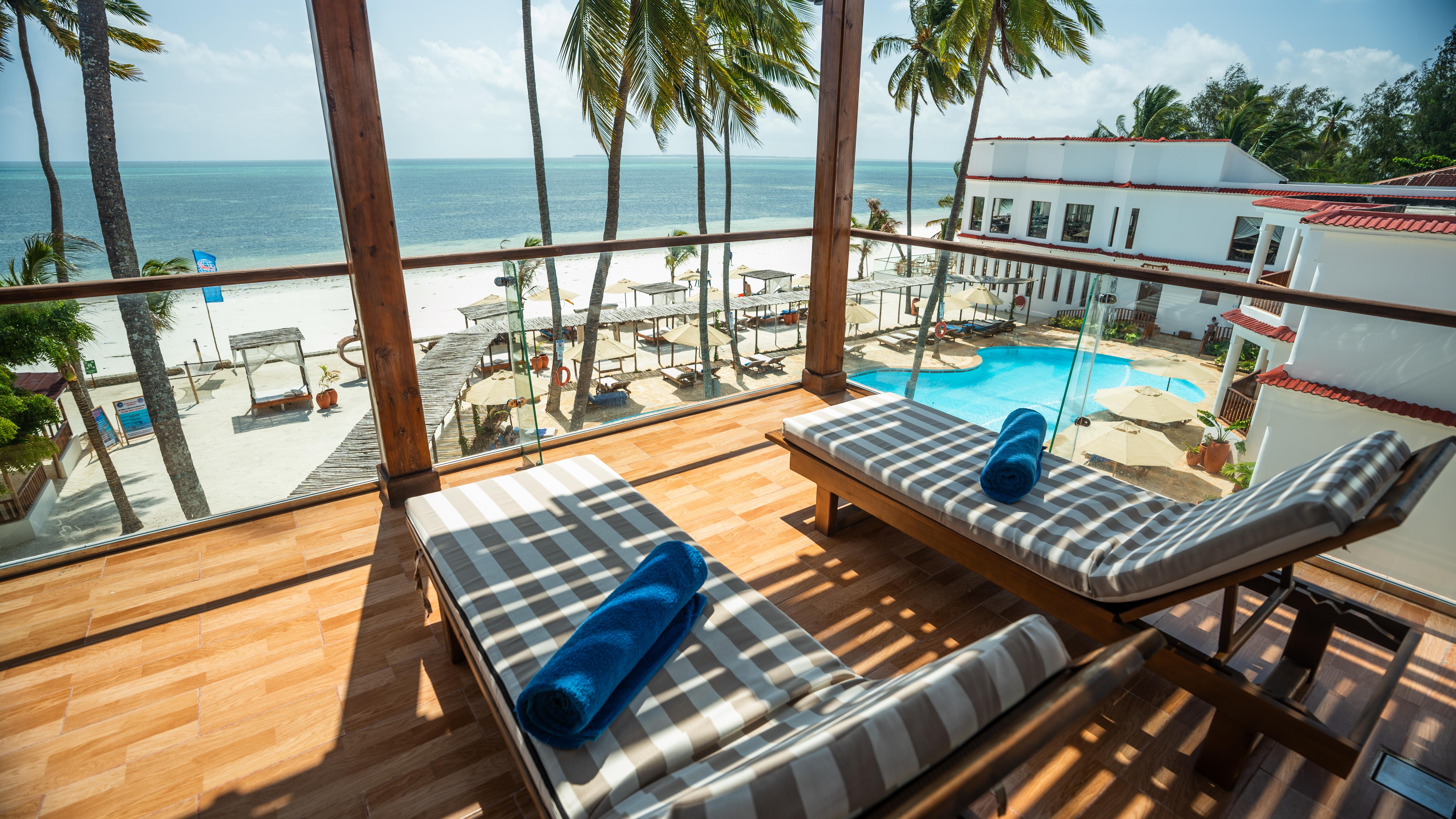 Diamonds Dream of Zanzibar Gallery Image