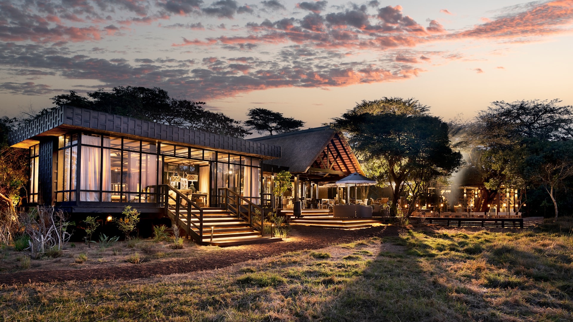 Luxury-safari-in-Tanzania-and-Kenya-with-a-private-tented-camp-overlooking-the-Serengeti